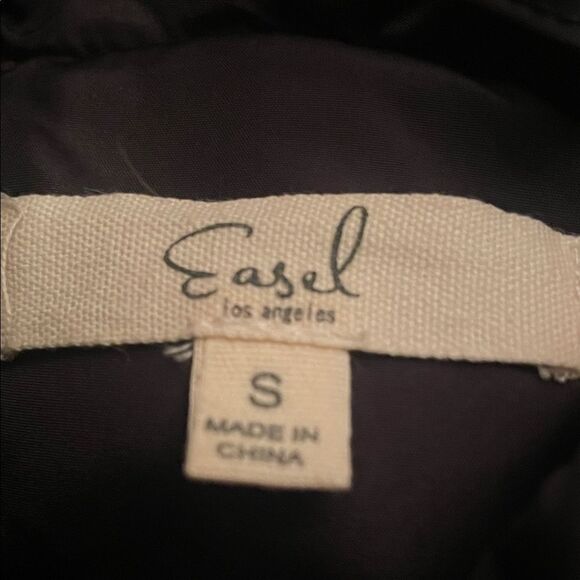 Easel Charcoal Hooded Vest - Picture 2 of 7